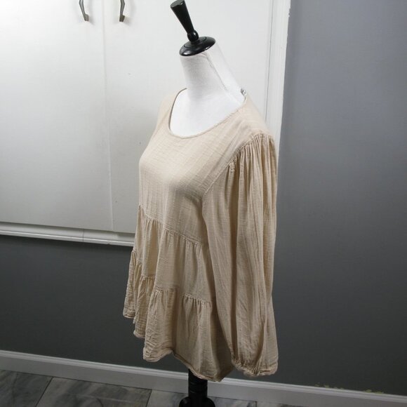 American Eagle Cream Open Back Flowy Blouse Size Large - Picture 3 of 3